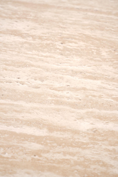 Stolik kawowy okrągły trawertyn / orzech mat 50 cm Dorotea S