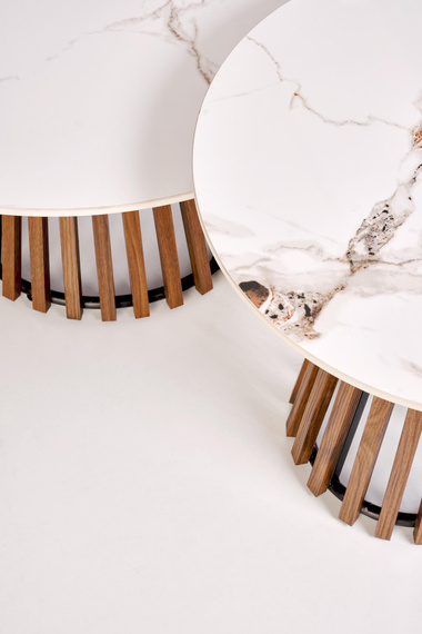 Stolik kawowy okrągły beżowy / orzech mat 50 cm Carina